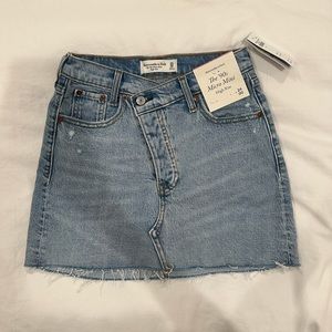 Abercrombie Classic Crossover Waistband Denim Mini Skirt